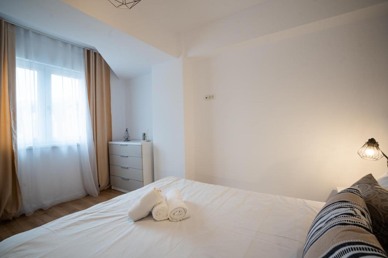 City Center Accommodation - 404 Resita Zewnętrze zdjęcie